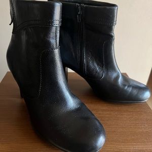 Aerosols Ankle side zip booties $30 - New, never worn without box size 8